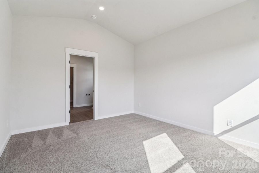 Spacious, unfurnished interior of a new home in Knights Bridge, Richburg (Image 15).