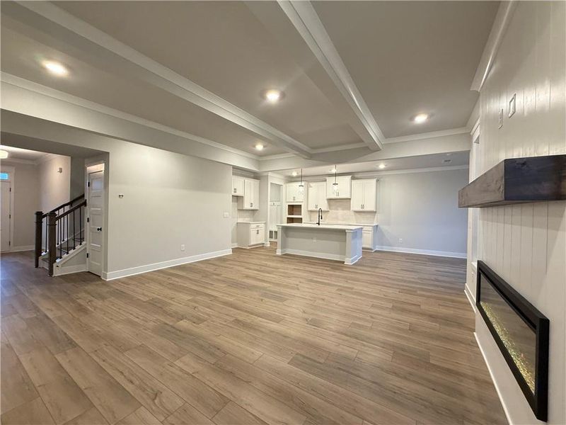 Spacious, unfurnished interior of a new home in Ponderosa Farms Manor, Gainesville (Image 31).