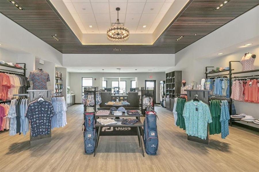 Community amenities in Wellen Park Golf & Country Club, Venice (Image 20).