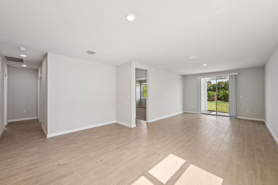 Spacious, unfurnished interior of a new home in Hampton Park - Classic Series, Vero Beach (Image 22). Spacious, unfurnished interior of a new home in Hampton Park - Classic Series, Vero Beach (Image 22).