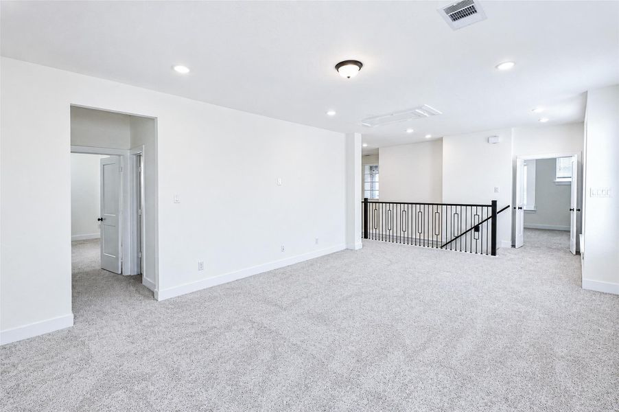 Spacious, unfurnished interior of a new home in , Katy (Image 27).