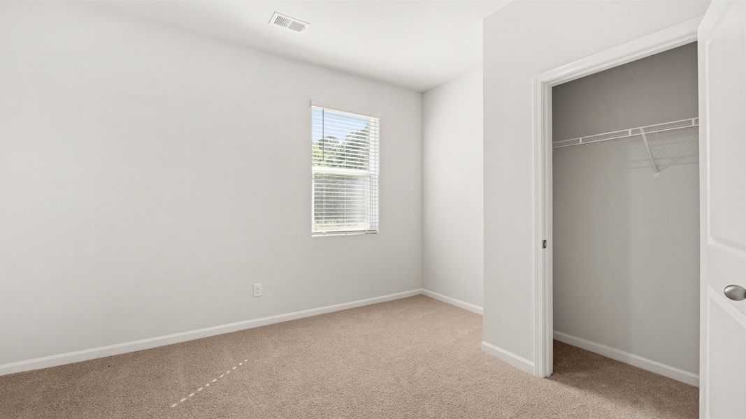 Spacious, unfurnished interior of a new home in Highland Hills, Graniteville (Image 21).