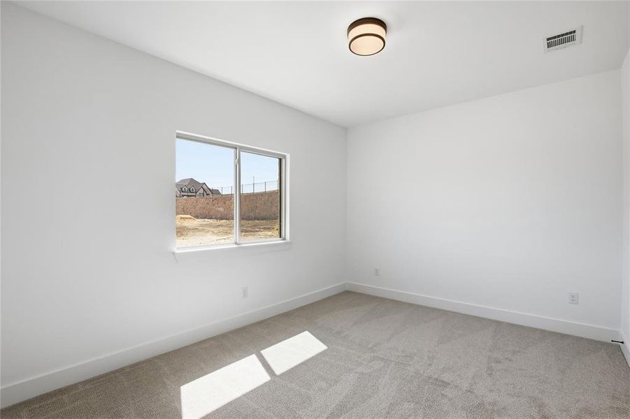 Spacious, unfurnished interior of a new home in Talon Hills, Fort Worth (Image 30).