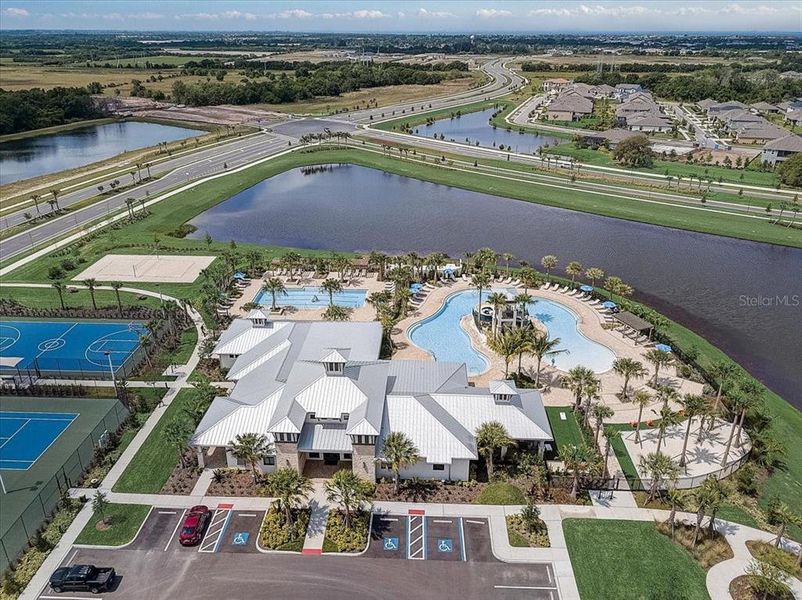 Community amenities in Waterset Garden Series, Apollo Beach (Image 57).