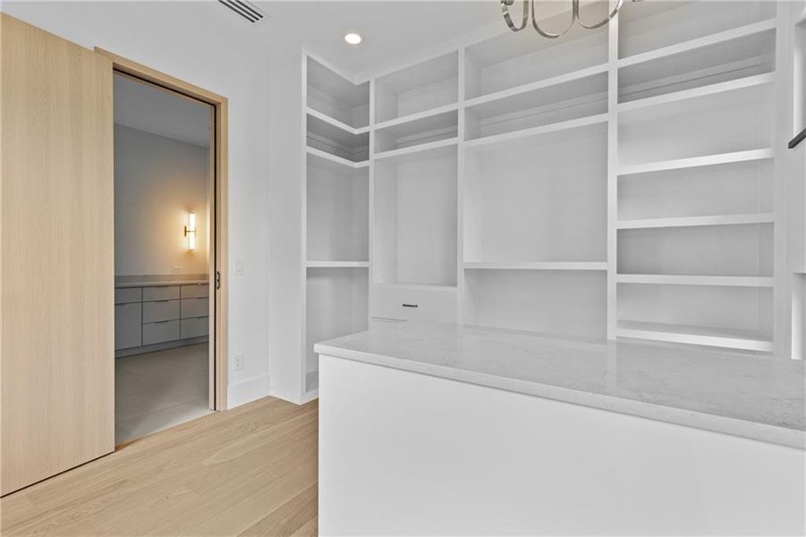Image 91 of a home in .