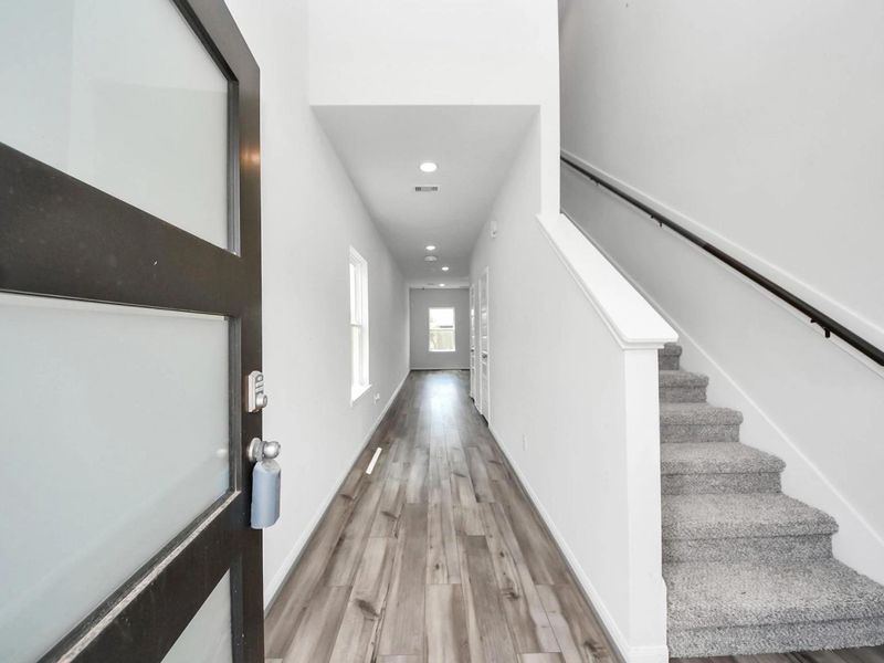 Spacious, unfurnished interior of a new home in Hill & Dale Ranch, Splendora (Image 18).