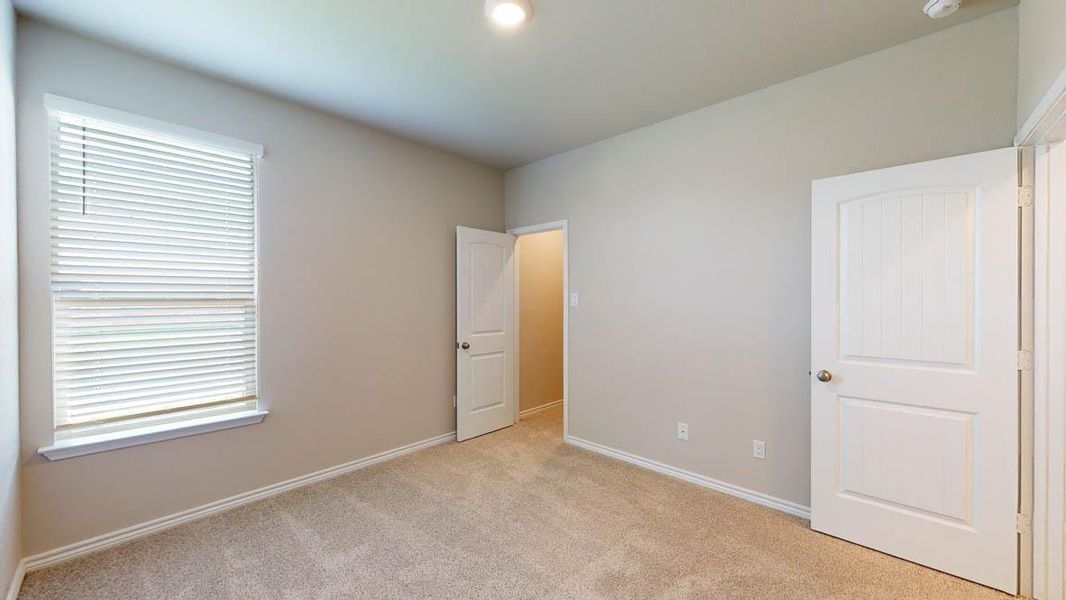 Spacious, unfurnished interior of a new home in Sterling Meadows, Salado (Image 18).