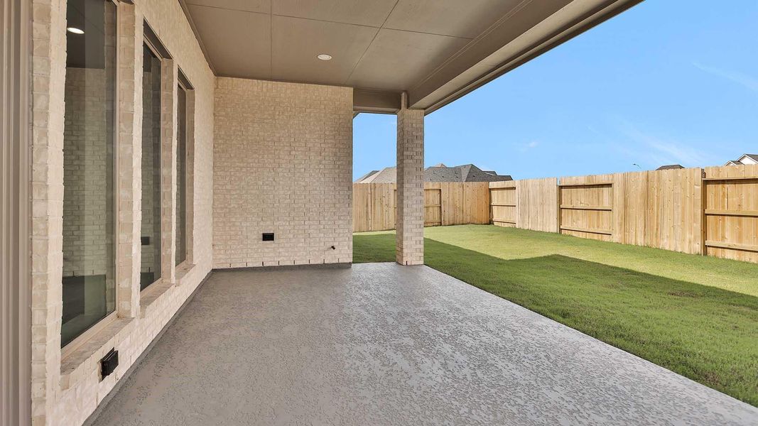 Spacious, unfurnished interior of a new home in Grange 50', Katy (Image 6).