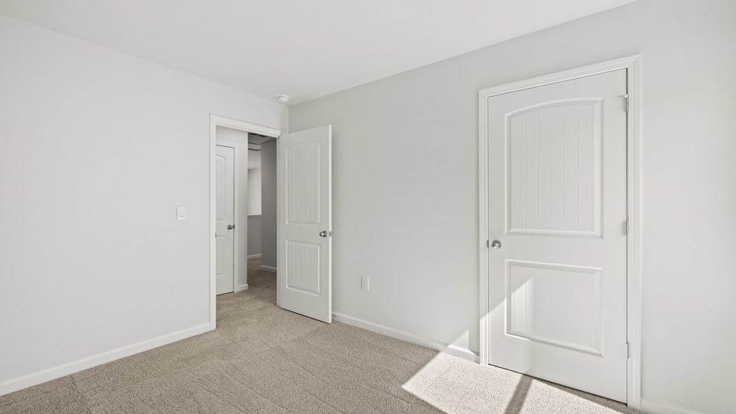 Representative unfurnished interior of a home built from the Belhaven by D.R. Horton in Creekview, Atlanta (Image 26).