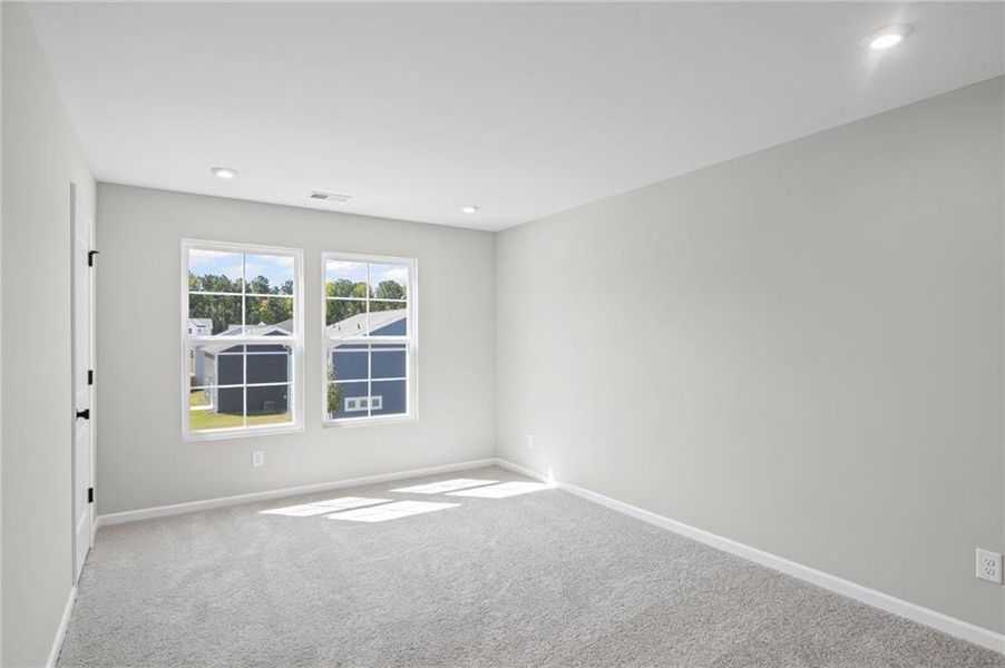 Spacious, unfurnished interior of a new home in Sage Woods, Dallas (Image 25). Spacious, unfurnished interior of a new home in Sage Woods, Dallas (Image 25).