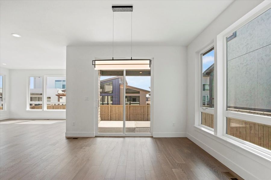 Spacious, unfurnished interior of a new home in West Grange, Longmont (Image 19).