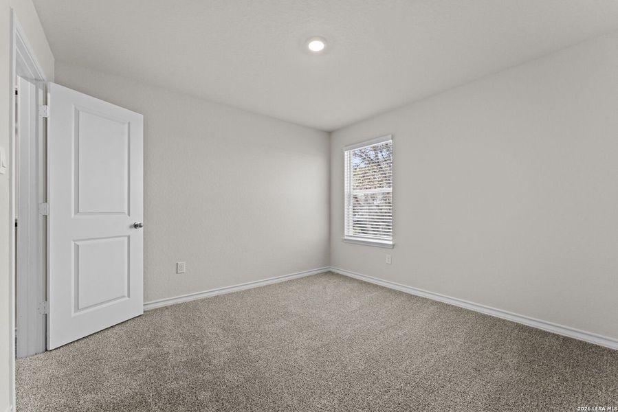Spacious, unfurnished interior of a new home in High Garden, Comfort (Image 22).