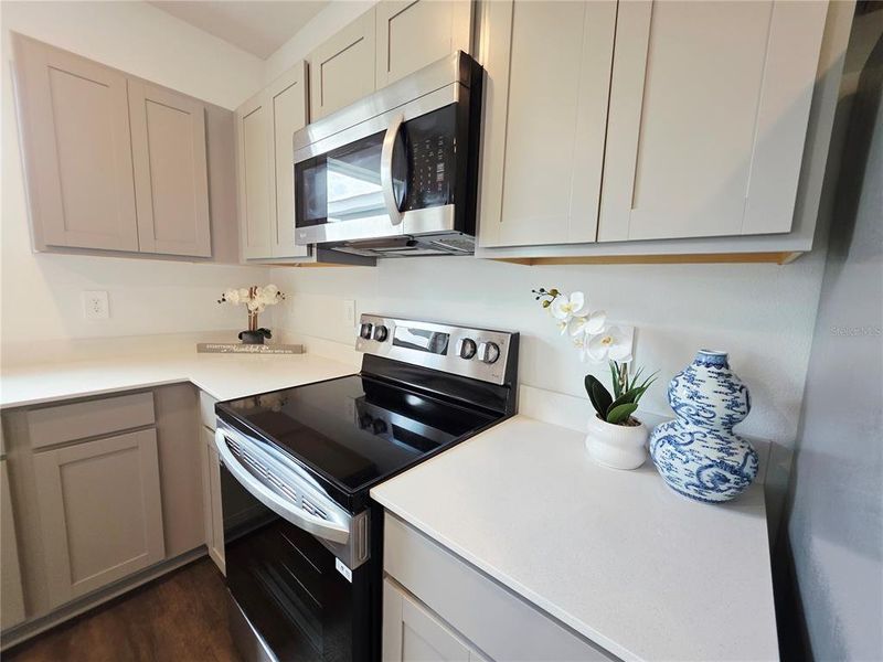 Furnished interior view inside a new home in Broadleaf, Parrish (Image 11).
