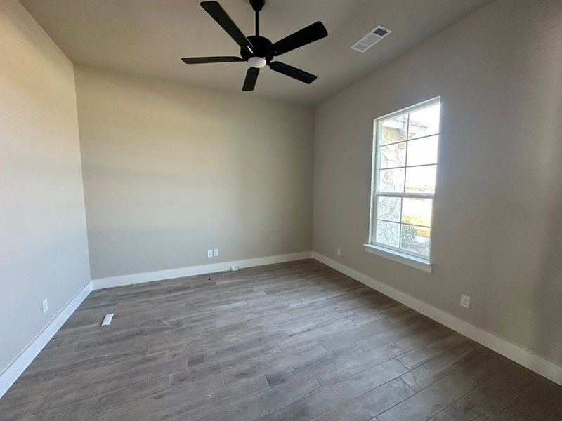 Spacious, unfurnished interior of a new home in Eagle Ridge Estates, Weatherford (Image 7). Spacious, unfurnished interior of a new home in Eagle Ridge Estates, Weatherford (Image 7).