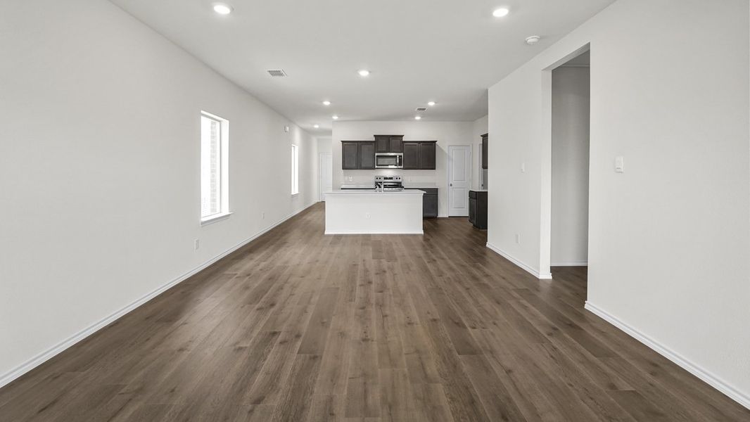 Spacious, unfurnished interior of a new home in Wildcat Ranch, Crandall (Image 31).
