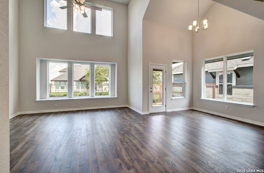 Spacious, unfurnished interior of a new home in The Crossvine, Schertz (Image 18).