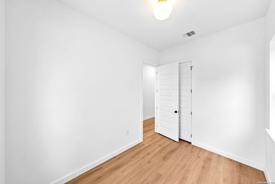 Spacious, unfurnished interior of a new home in , San Antonio (Image 19).