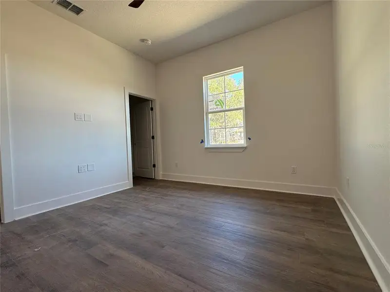 Spacious, unfurnished interior of a new home in , Beverly Hills (Image 11).