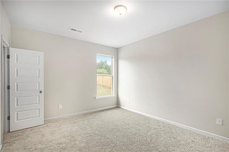 Spacious, unfurnished interior of a new home in Vineyard Park, Griffin (Image 24).