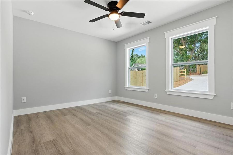 Spacious, unfurnished interior of a new home in , Marietta (Image 10).