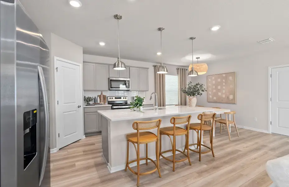 Representative furnished interior of a home built from the Talbot by Pulte Homes in Crescent Ridge, Apopka (Image 9).
