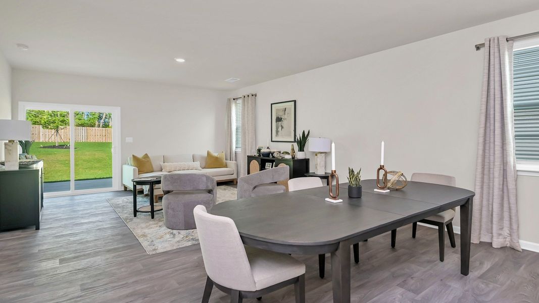 Furnished interior view inside a new home in Grand Oaks, Columbia (Image 10).