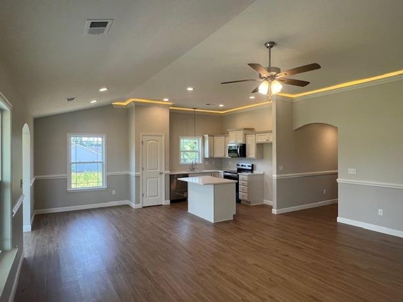 Image 24 of a home in Cleveland Meadows.