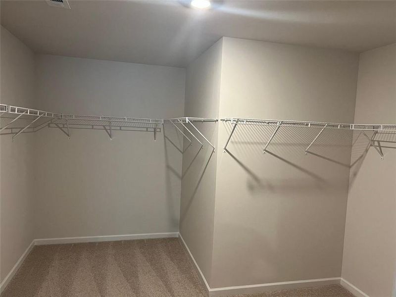 Spacious, unfurnished interior of a new home in Castleberry Pointe, Dawsonville (Image 13).