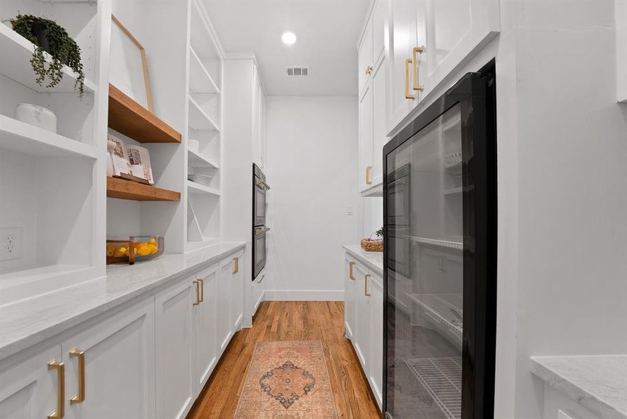 Furnished interior view inside a new home in , Waxahachie (Image 18). Furnished interior view inside a new home in , Waxahachie (Image 18).