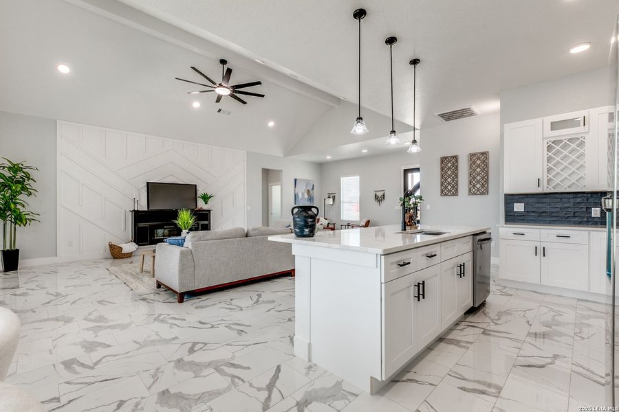 Furnished interior view inside a new home in , Atascosa (Image 15).