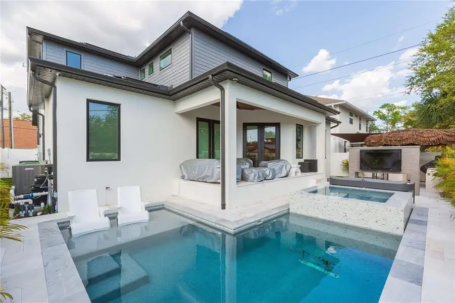 Exterior details and patio area of a home in , Tampa (Image 31).