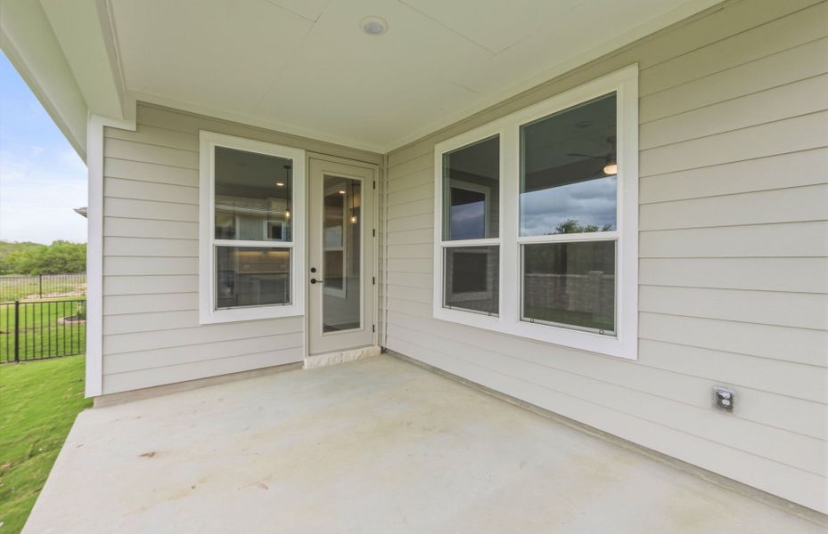 Exterior details and patio area of a home in Sun City Texas, Georgetown (Image 25).