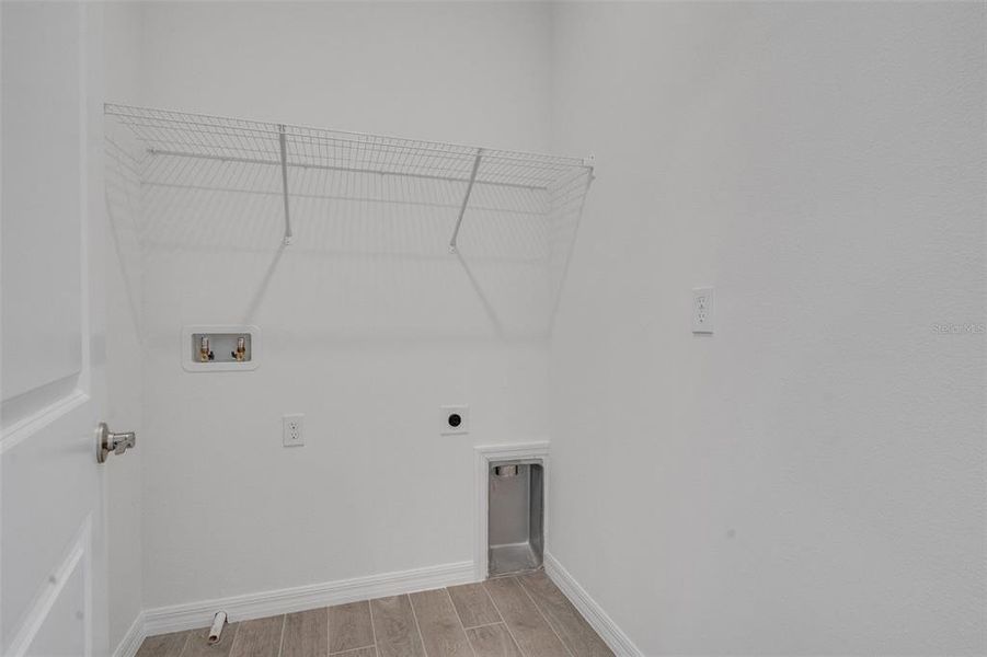 Spacious, unfurnished interior of a new home in Turnleaf, Punta Gorda (Image 18).