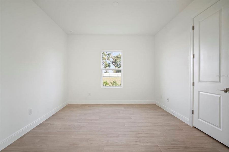 Spacious, unfurnished interior of a new home in Fieldstone, Plant City (Image 17).