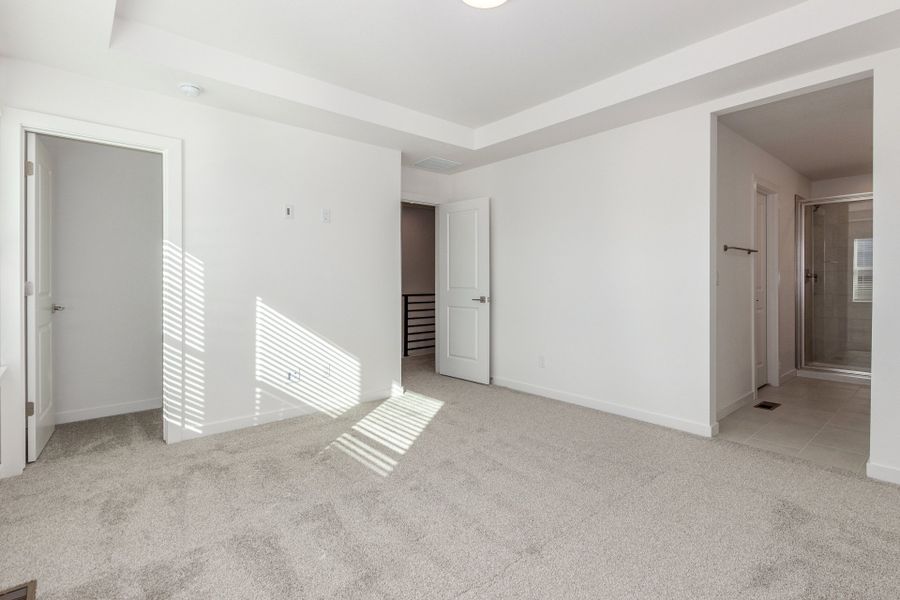 Spacious, unfurnished interior of a new home in Parkside at Victory Ridge, Colorado Springs (Image 18).