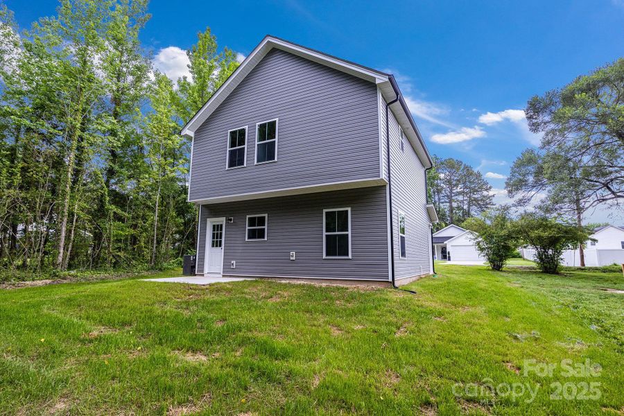 Exterior details and patio area of a home in , Kannapolis (Image 4).