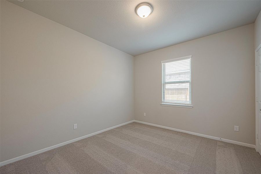 Spacious, unfurnished interior of a new home in , Iowa Colony (Image 22).