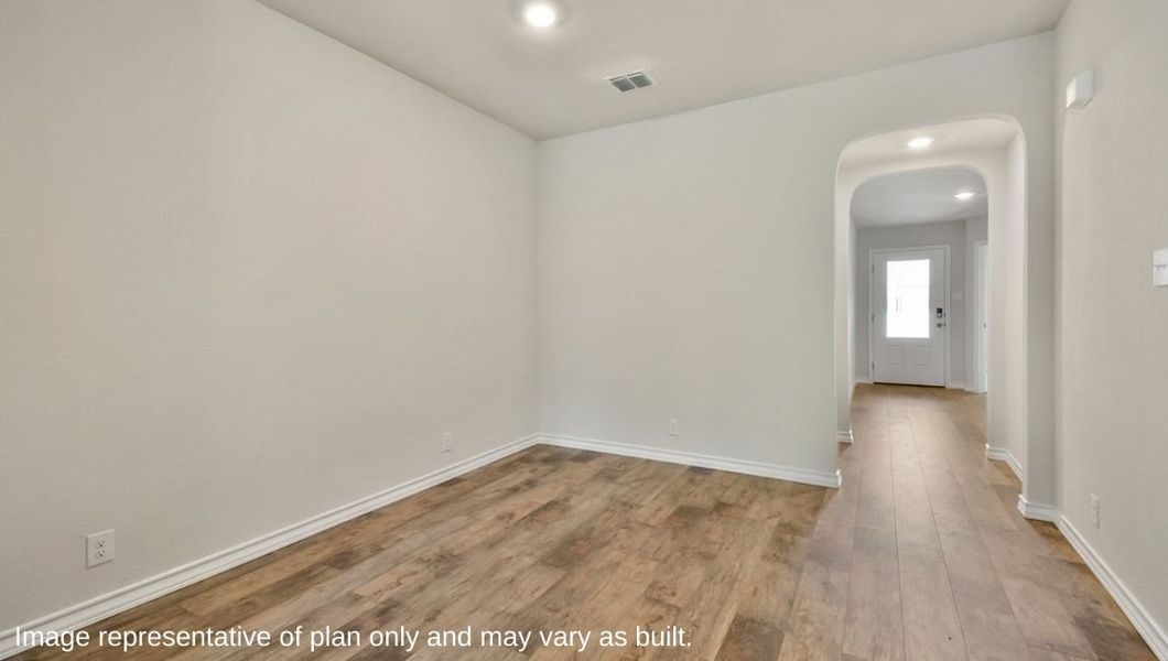 Spacious, unfurnished interior of a new home in Avenida, Converse (Image 9).