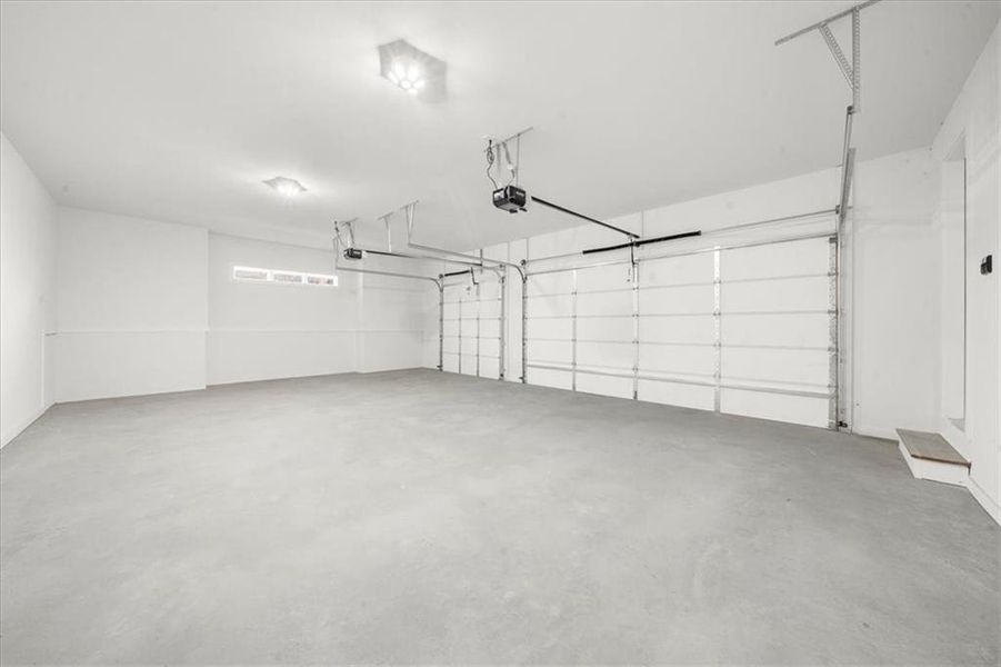 Spacious, unfurnished interior of a new home in , Gainesville (Image 46).