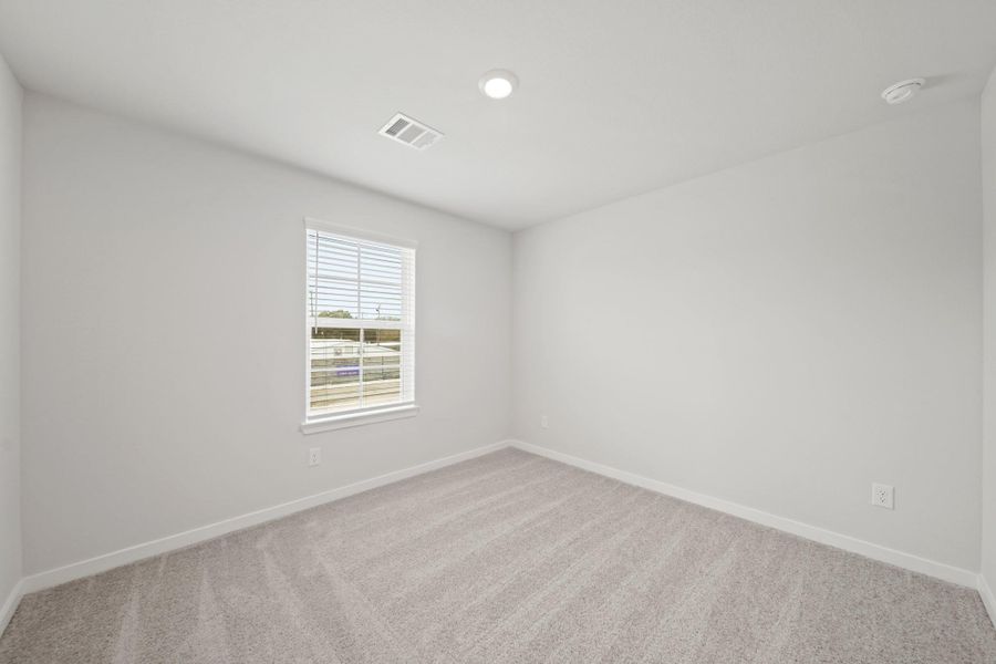 Spacious, unfurnished interior of a new home in Valor Park, Bay City (Image 21).