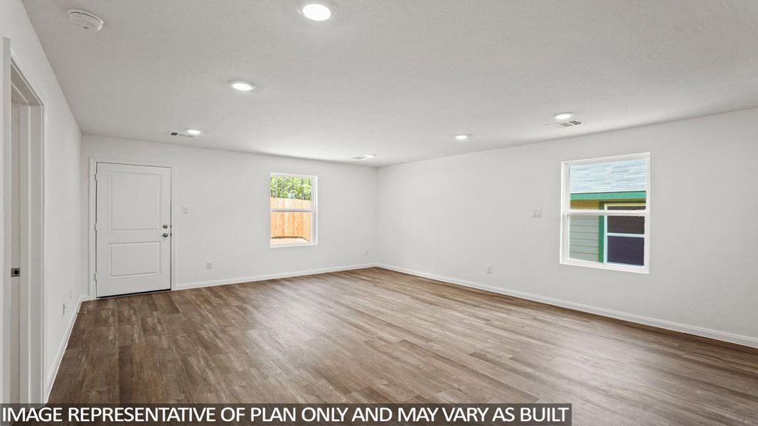 Spacious, unfurnished interior of a new home in McCrorey Trails, Conroe (Image 13).