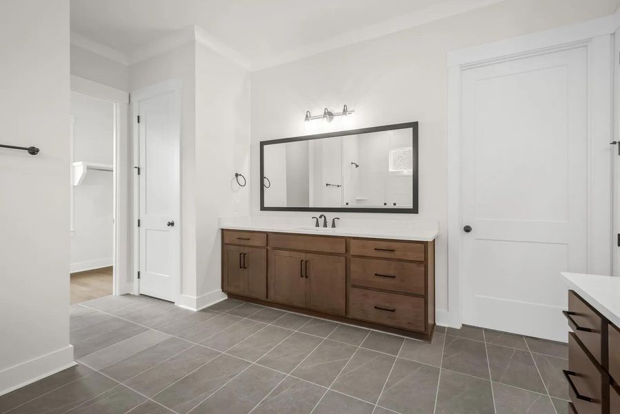 The Arydale B Primary Suite Bathroom