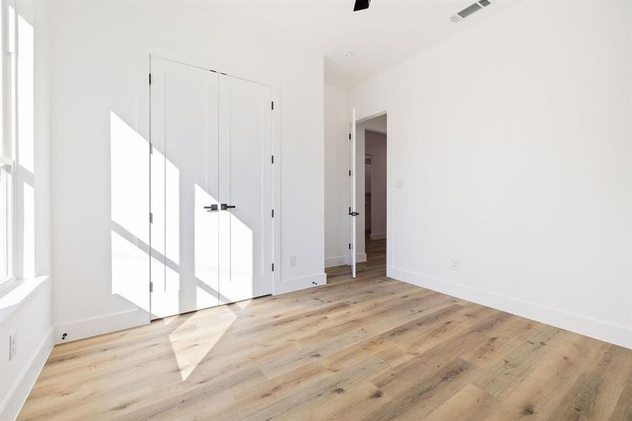 Spacious, unfurnished interior of a new home in , Dallas (Image 23).