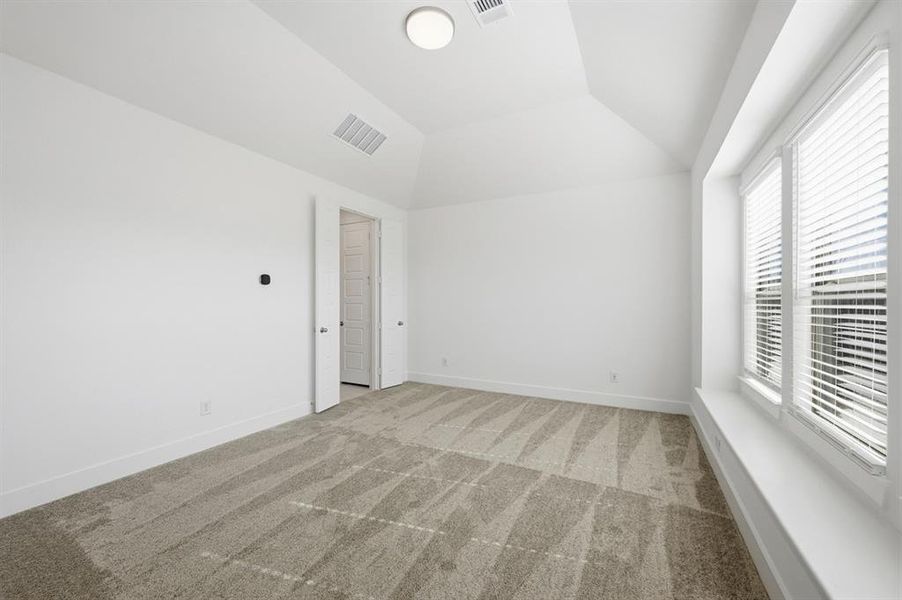 Spacious, unfurnished interior of a new home in Sandbrock Ranch, Aubrey (Image 22).