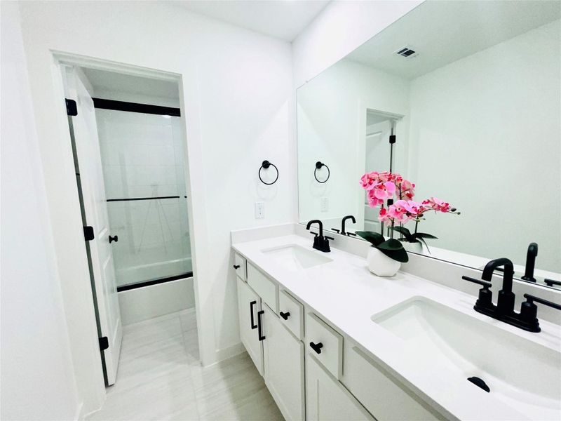 Full Bath with dual sinks (2nd Floor)