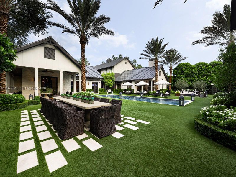 Outdoor dining area Outdoor dining area