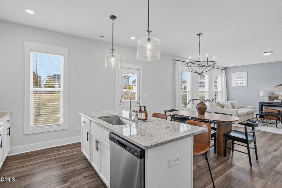 Kitchen & Dining Room - Main Floor
