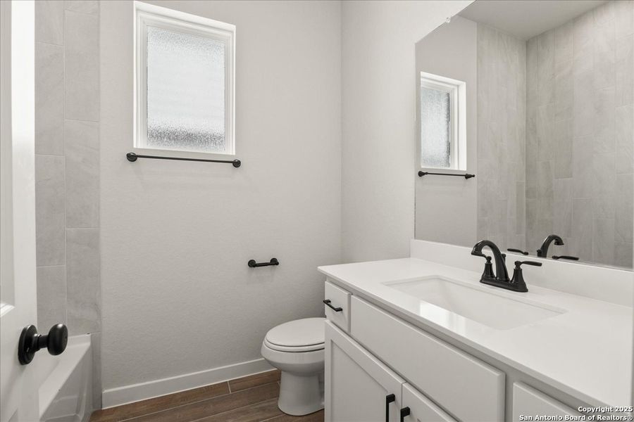 Furnished interior view inside a new home in Meyer Ranch, New Braunfels (Image 7). Furnished interior view inside a new home in Meyer Ranch, New Braunfels (Image 7).