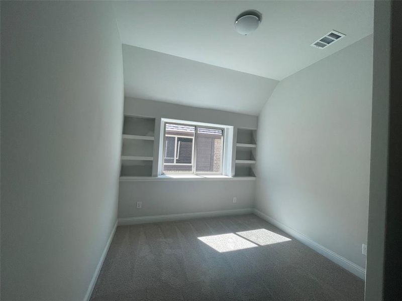 Spacious, unfurnished interior of a new home in Mercer Meadows, Royse City (Image 13). Spacious, unfurnished interior of a new home in Mercer Meadows, Royse City (Image 13).