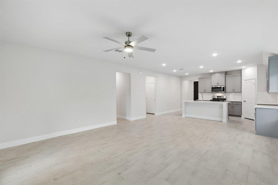 Spacious, unfurnished interior of a new home in Sicily, Princeton (Image 17).